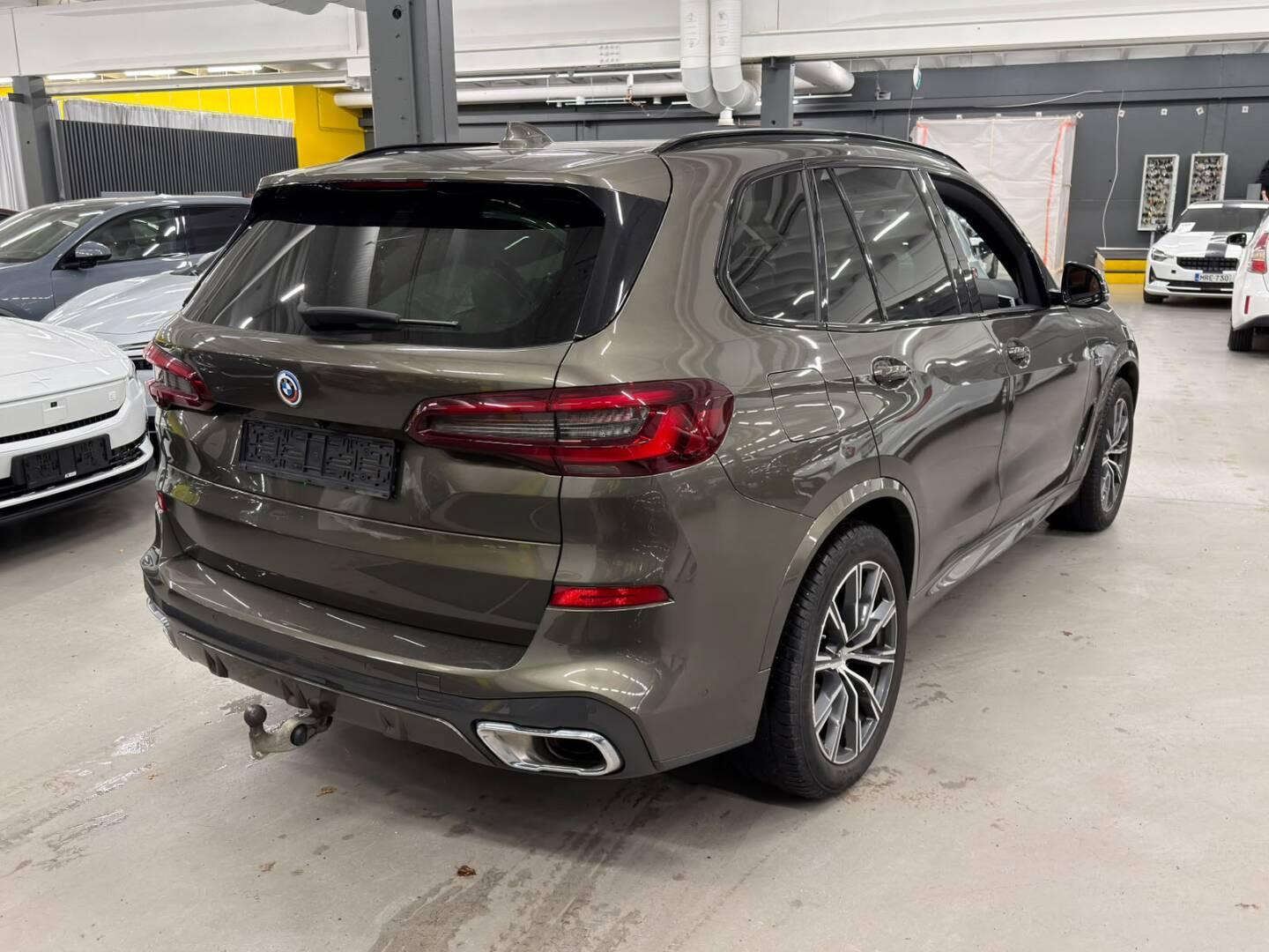 Näytä kaikki kuvat: 2023 BMW X5