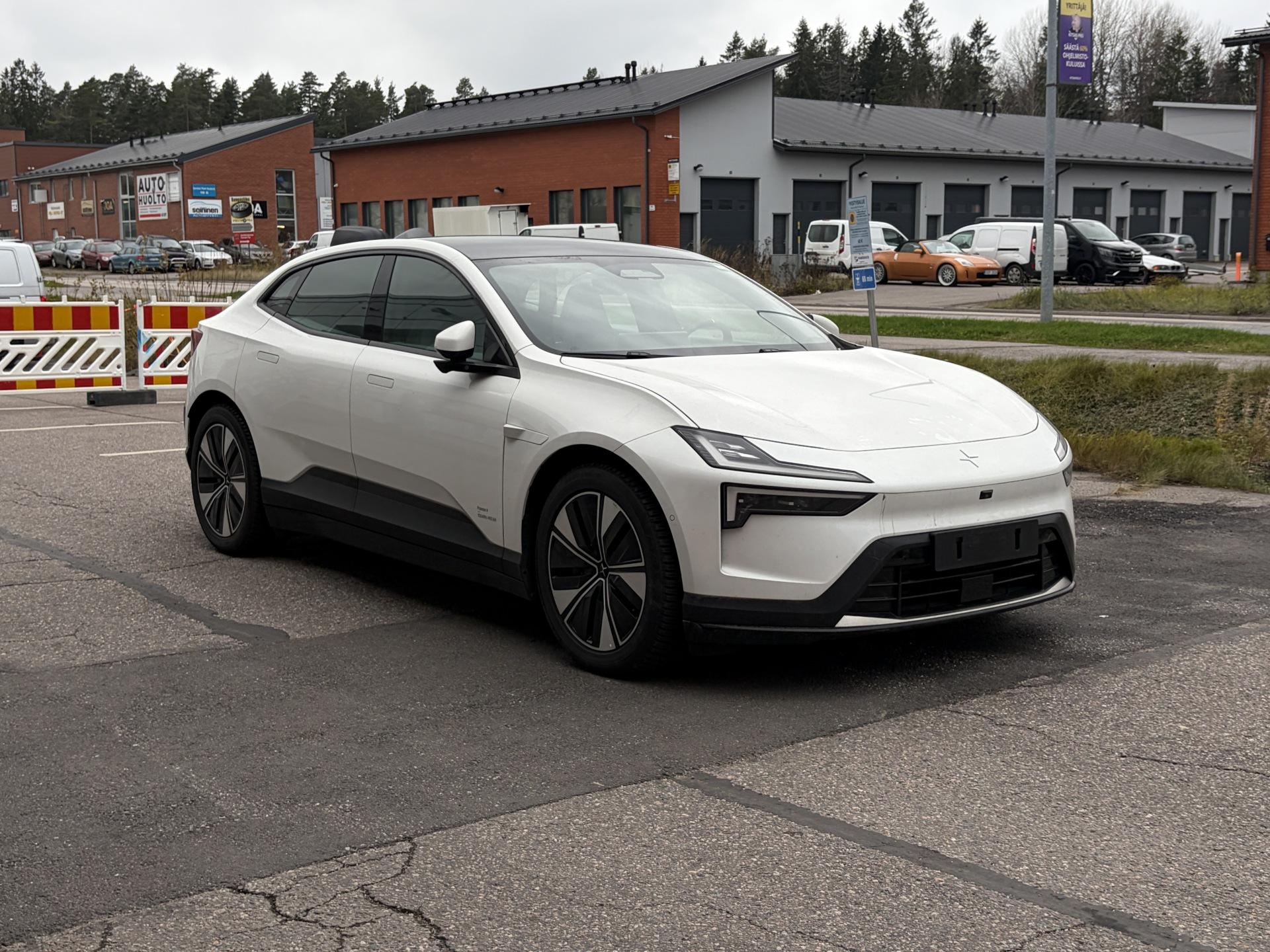 Pienoiskuva 3: 2025 Polestar 4