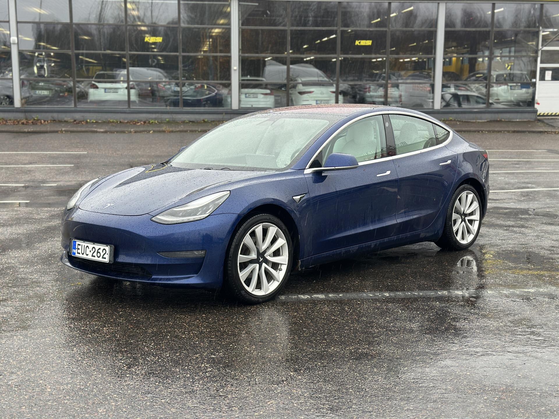 Pienoiskuva 3: 2019 Tesla Model 3