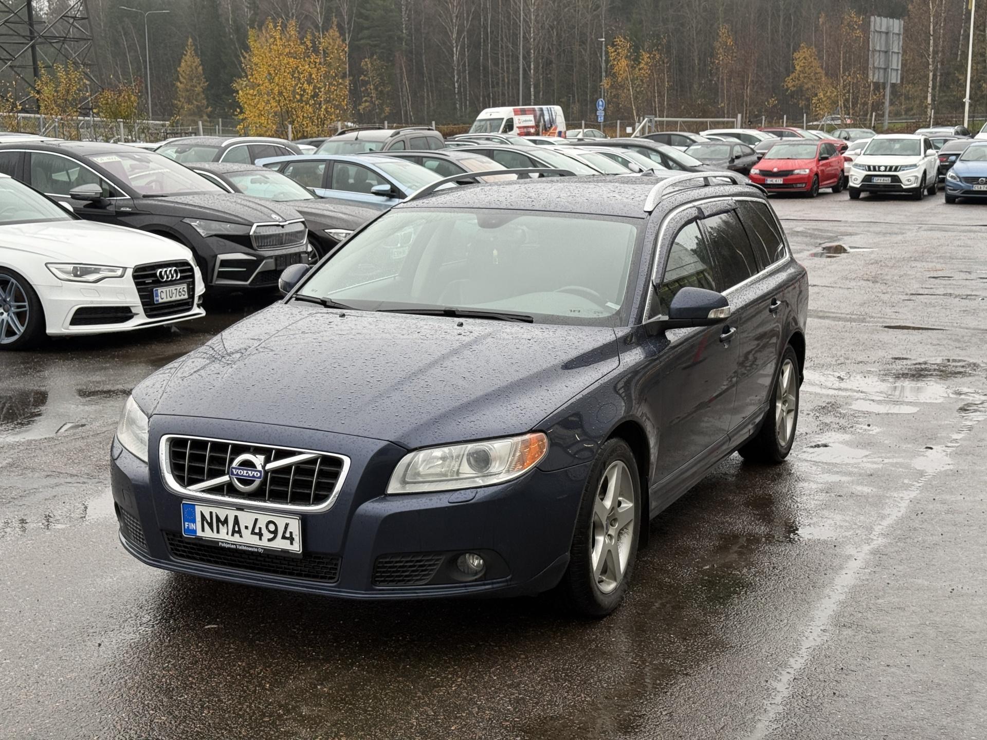 Pienoiskuva 3: 2010 Volvo V70