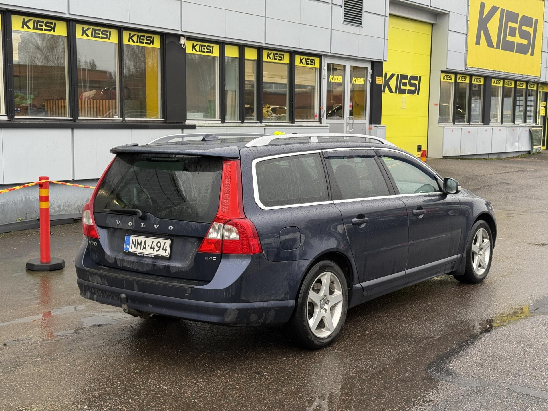 Näytä kaikki kuvat: 2010 Volvo V70