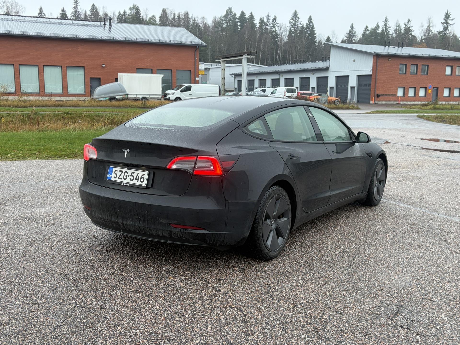 Näytä kaikki kuvat: 2021 Tesla Model 3