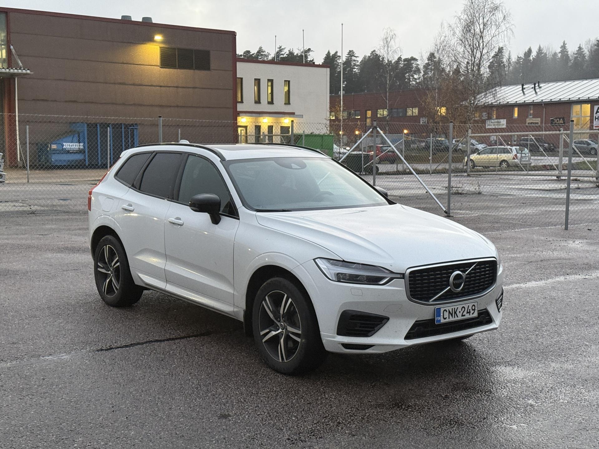 Pienoiskuva 2: 2020 Volvo XC60
