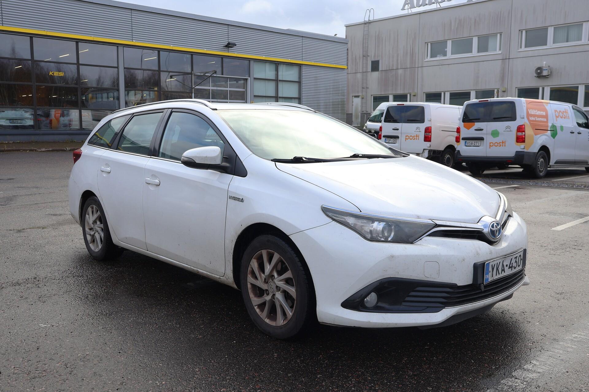 Pienoiskuva 3: 2017 Toyota Auris