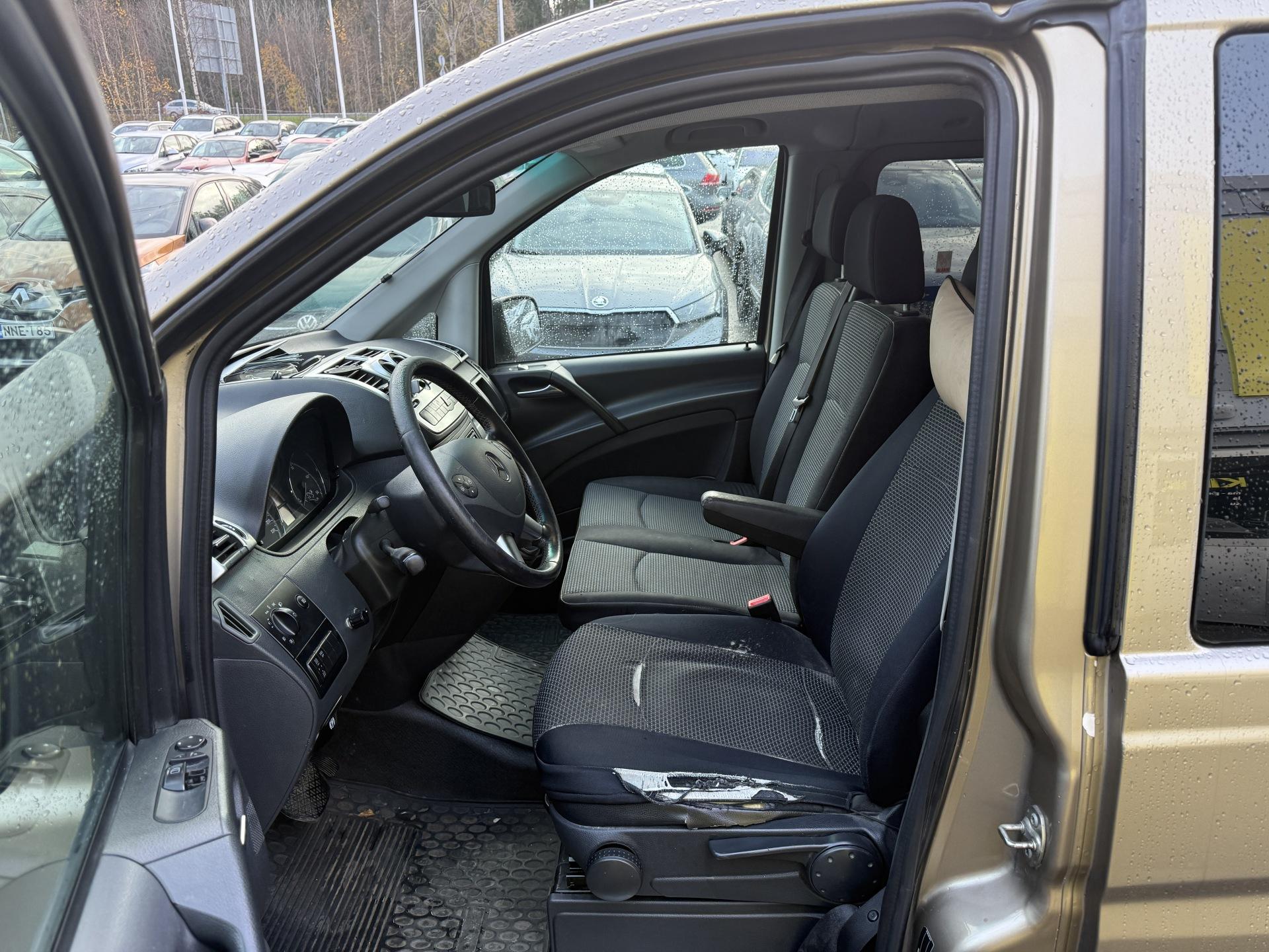 Pienoiskuva 3: 2011 Mercedes-Benz Vito