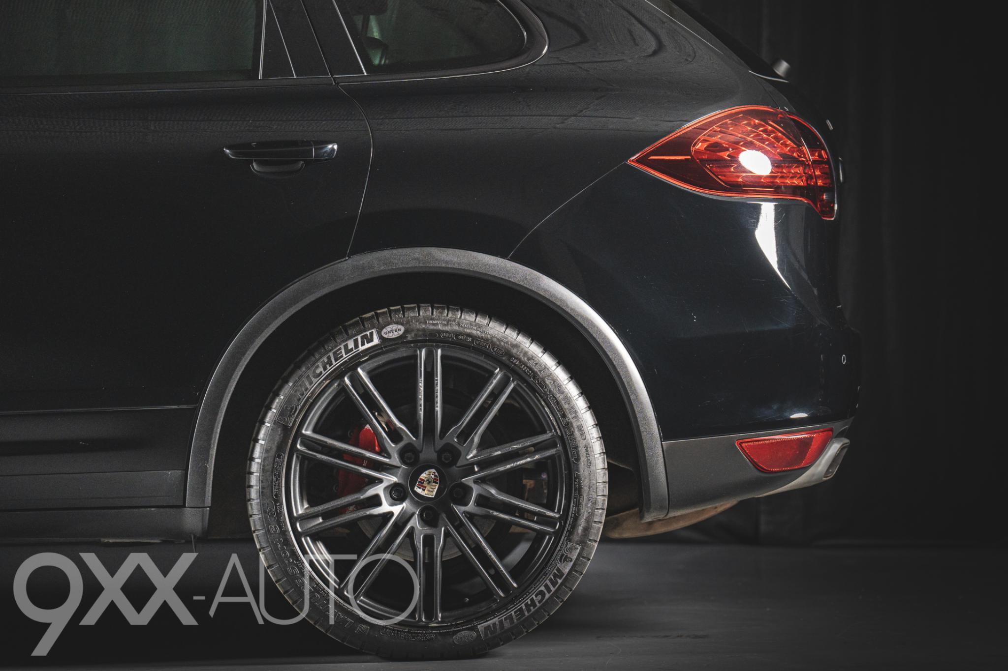 Musta Porsche Cayenne Diesel Tiptronic *Musta, Musta, Mustat*