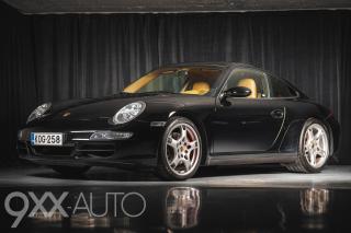 Musta Porsche 911