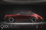 Punainen Porsche 911 3,2 Carrera Coupe