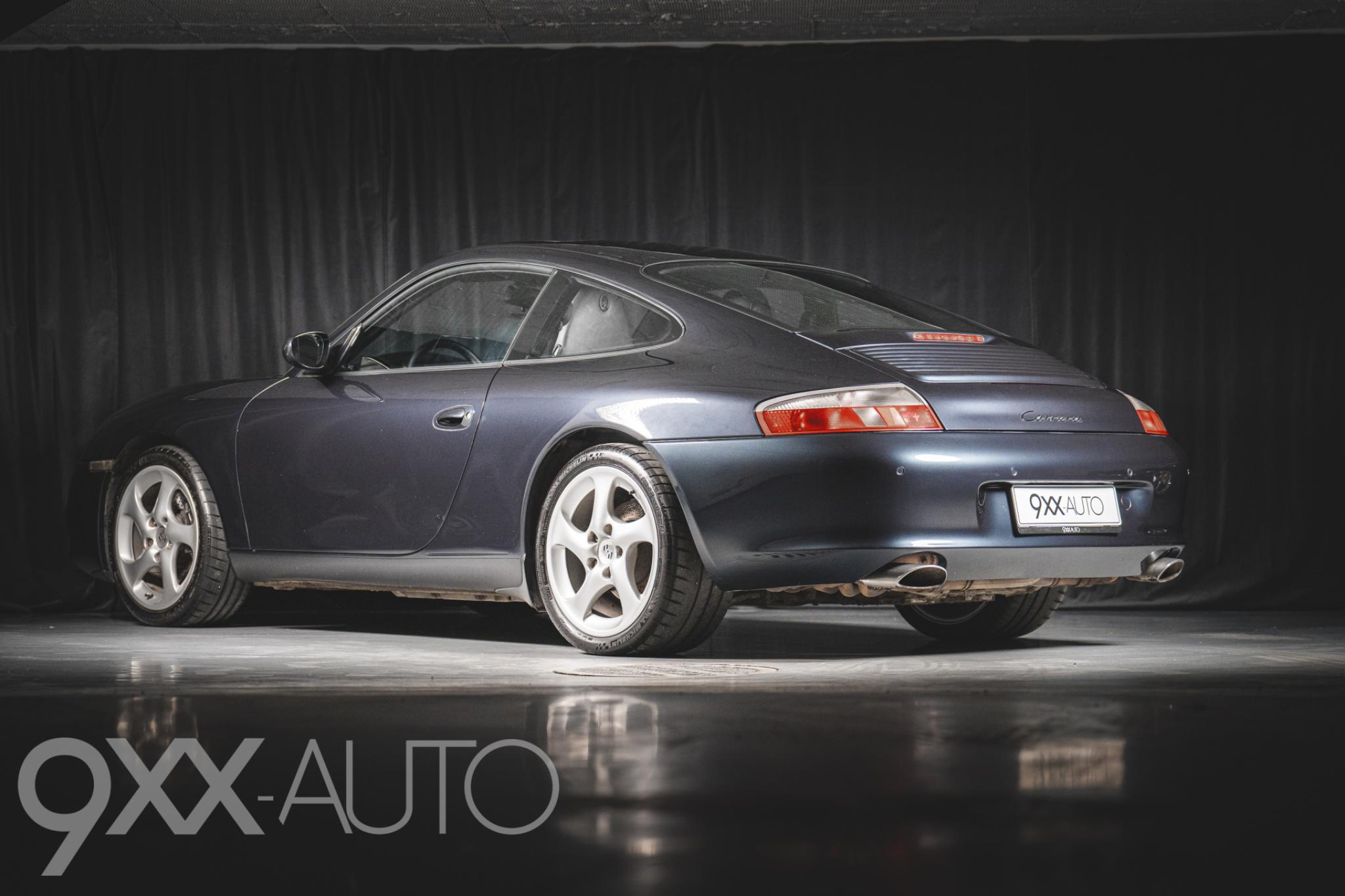 Musta Porsche 911 996.2 Manuaali, Takaveto!