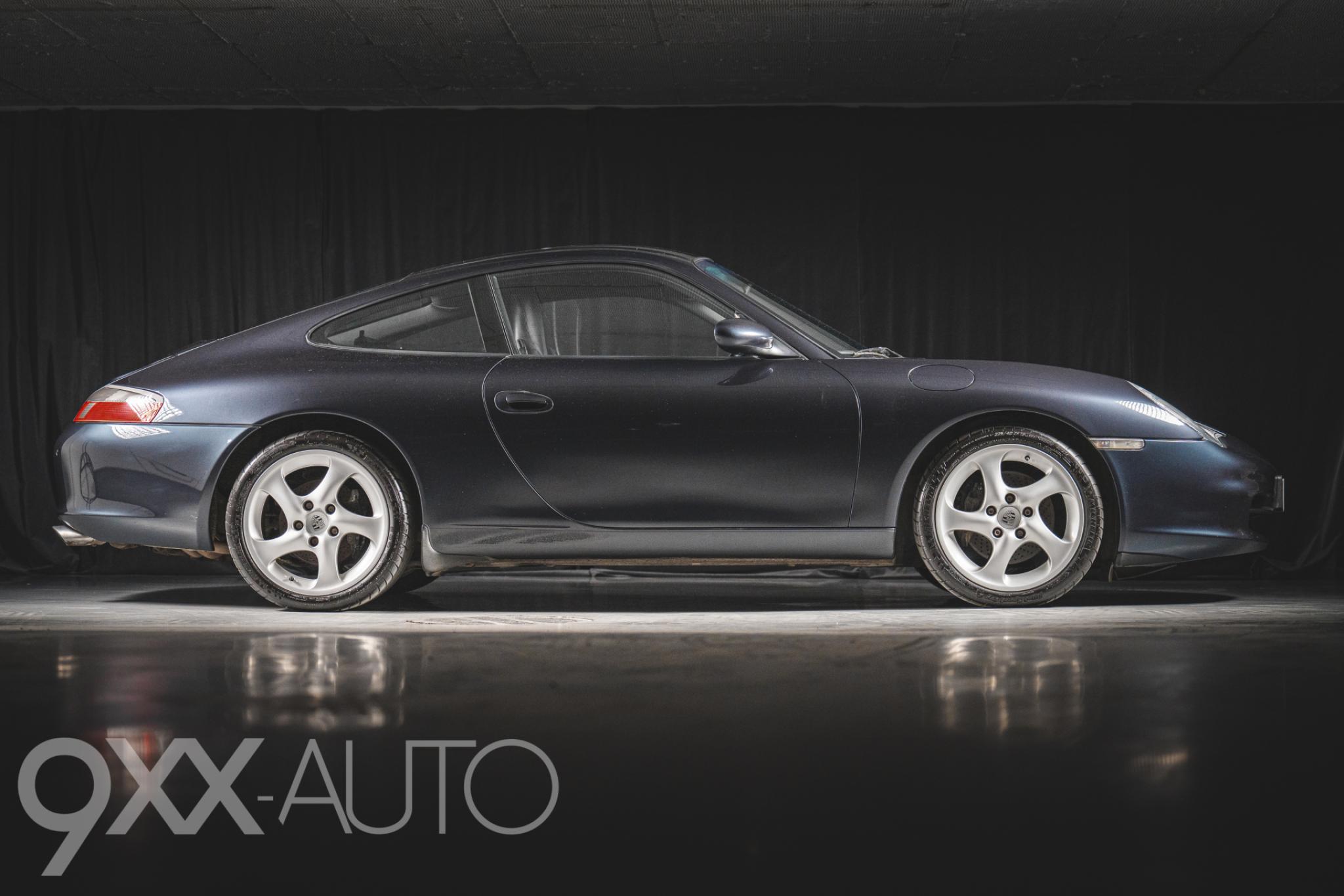 Musta Porsche 911 996.2 Manuaali, Takaveto!