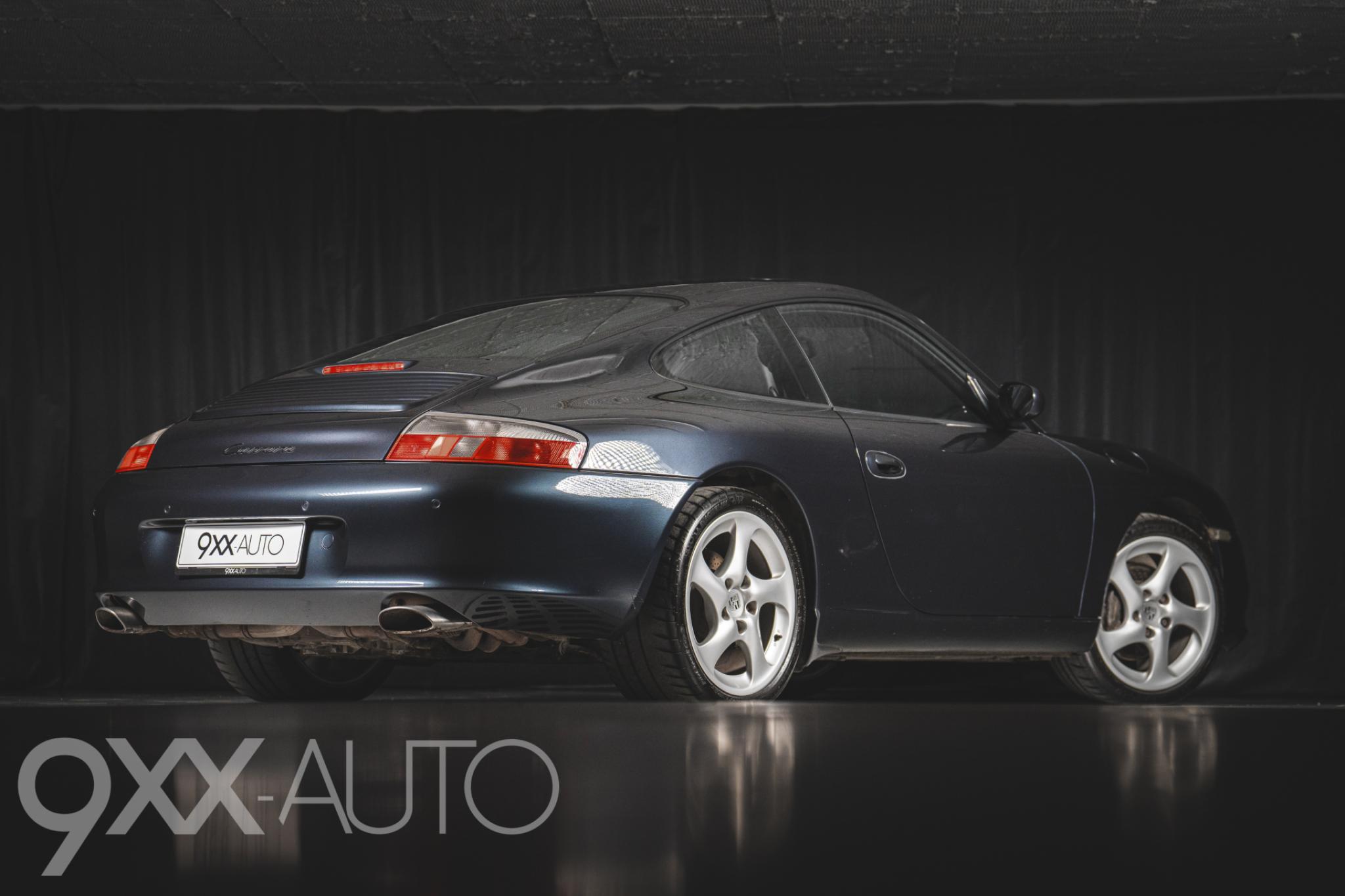 Musta Porsche 911 996.2 Manuaali, Takaveto!