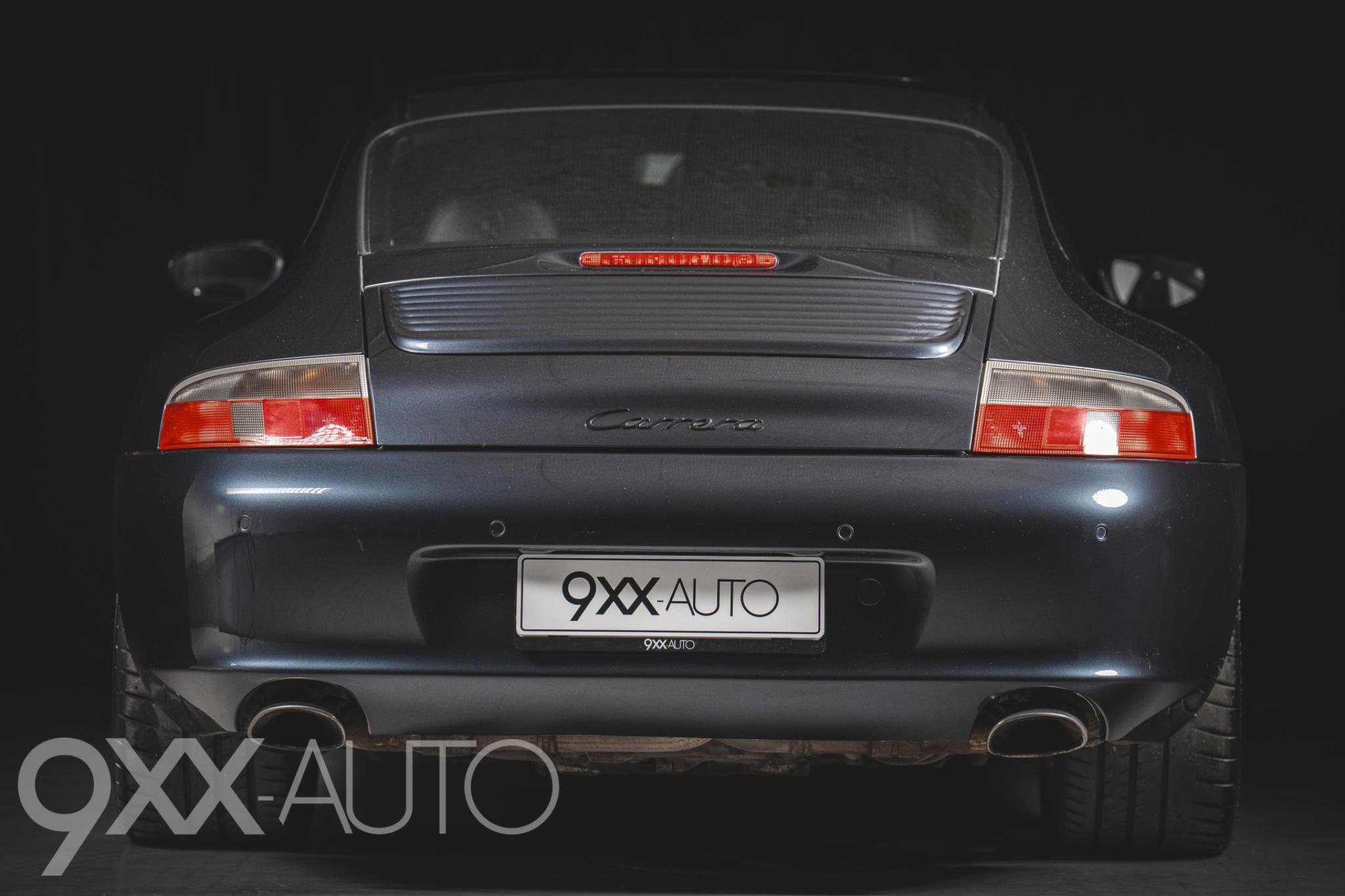 Musta Porsche 911 996.2 Manuaali, Takaveto!