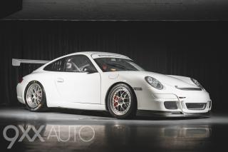 Valkoinen Porsche 911