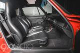 Punainen Porsche 911 993 Tiptronic