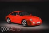 Punainen Porsche 911 993 Tiptronic