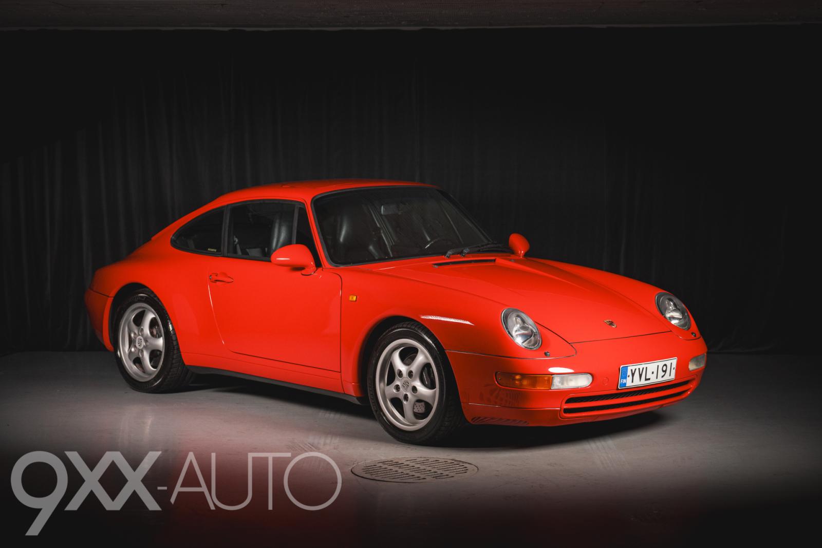 Punainen Porsche 911 993 Tiptronic