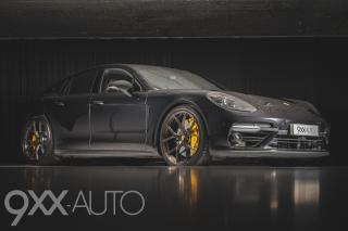 Musta Porsche Panamera