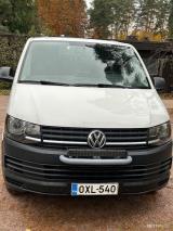 Valkoinen Volkswagen Transporter alusta 2,0 TDI 110kW DSG EU6 3200kg
