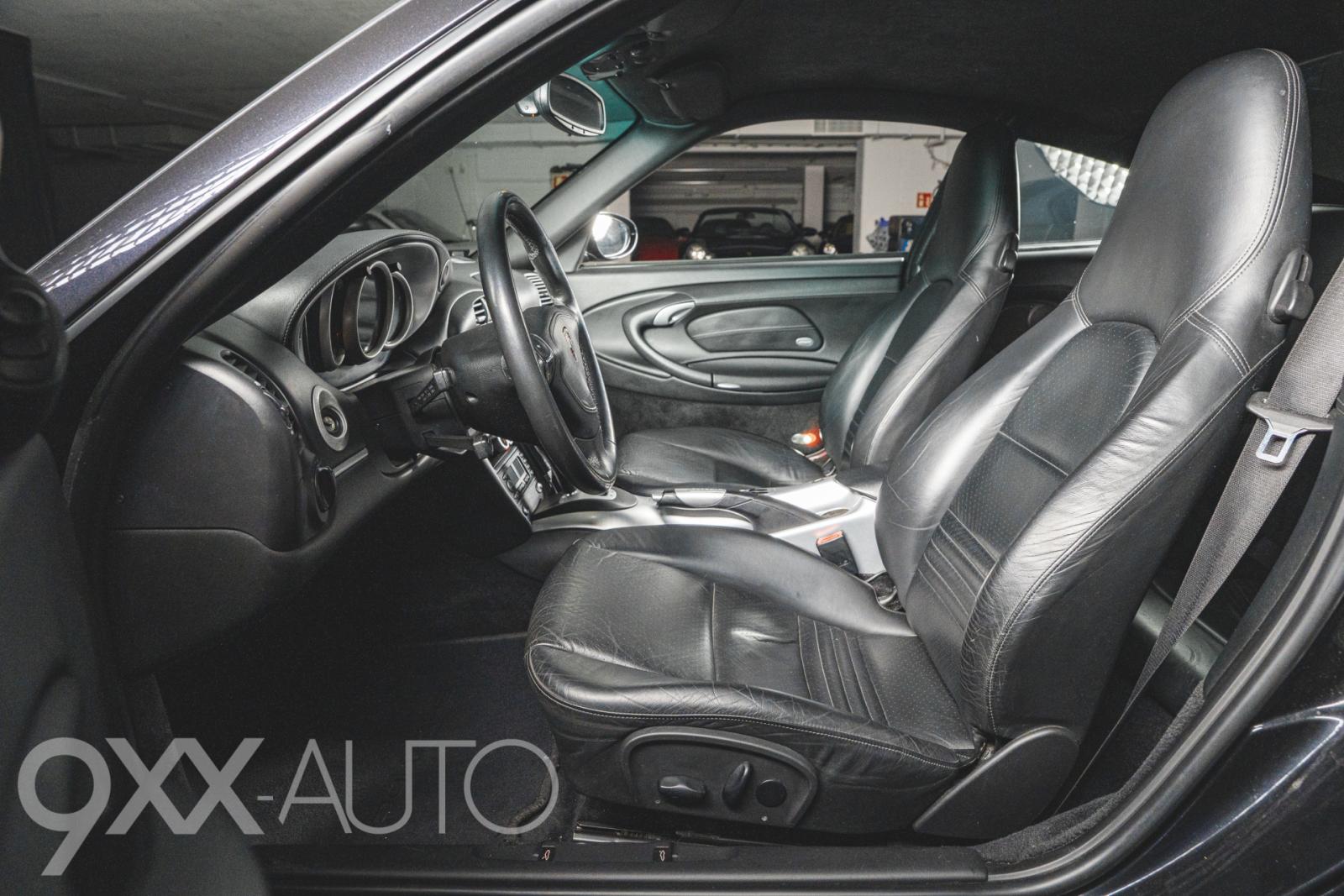 Musta Porsche 911 996 Turbo Tiptronic