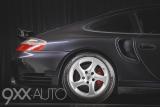 Musta Porsche 911 996 Turbo Tiptronic