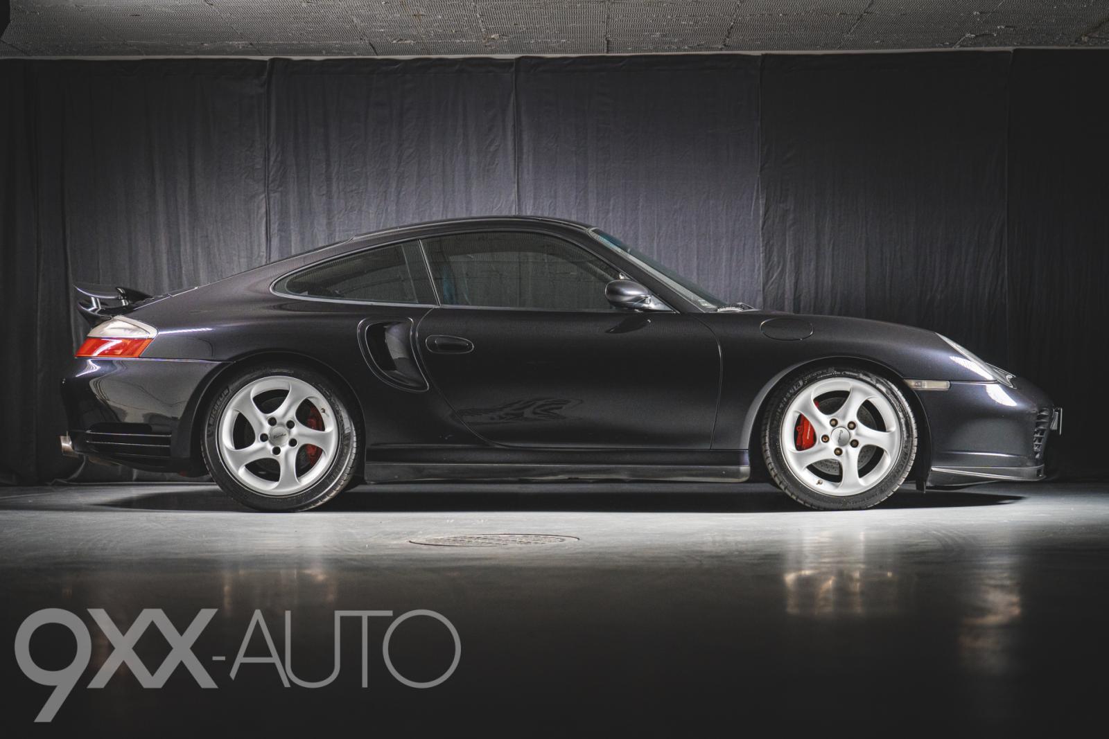 Musta Porsche 911 996 Turbo Tiptronic