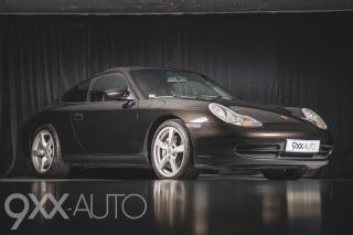 Musta Porsche 911