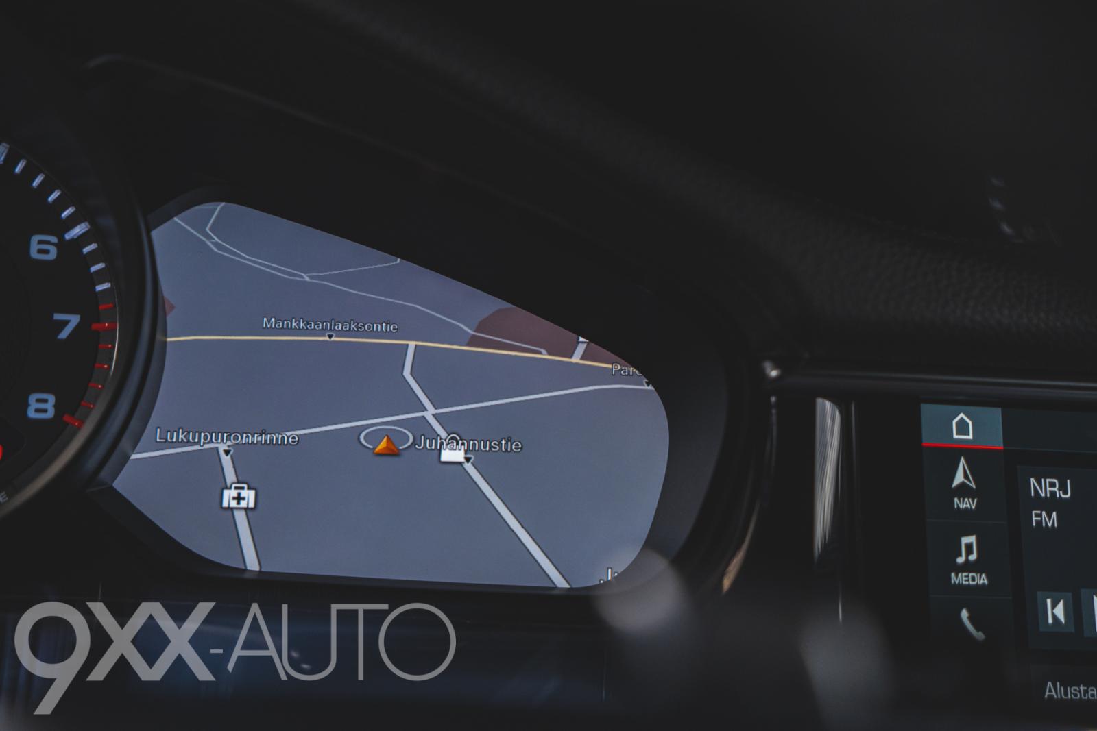 Harmaa Porsche Panamera 4 e-Hybrid *Huippuvarusteet!* *Nelipyöräohjaus!*