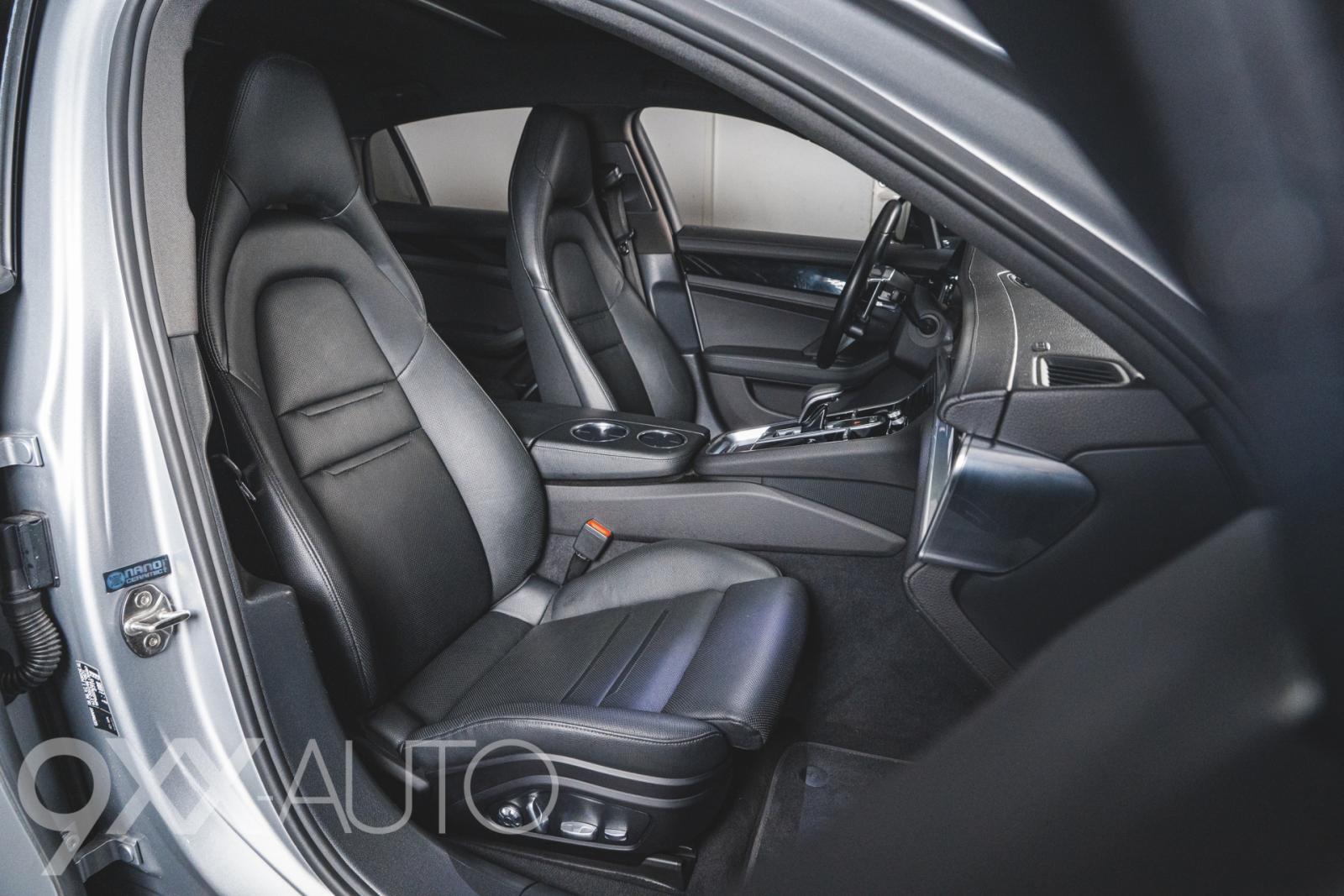 Harmaa Porsche Panamera 4 e-Hybrid *Huippuvarusteet!* *Nelipyöräohjaus!*