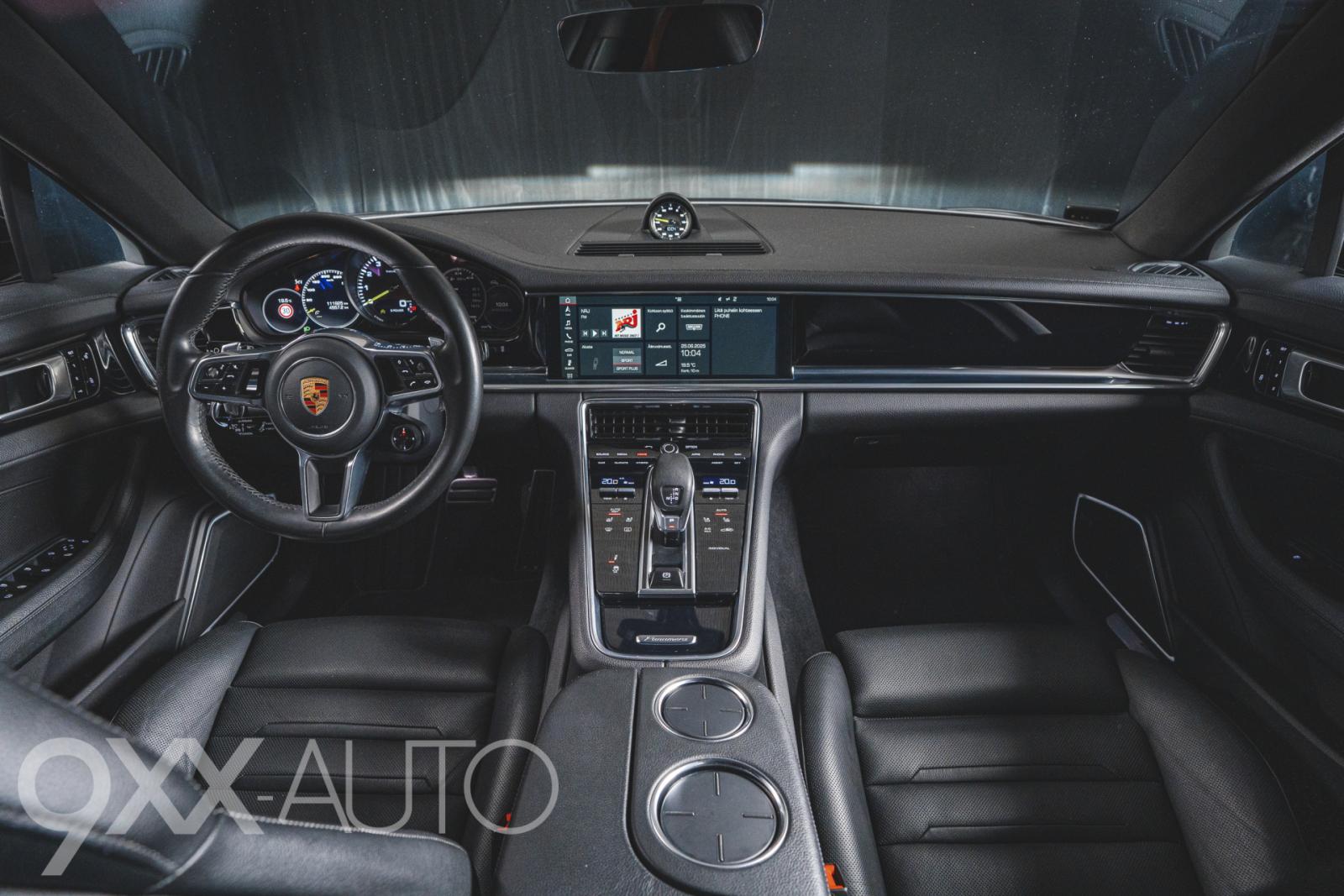 Harmaa Porsche Panamera 4 e-Hybrid *Huippuvarusteet!* *Nelipyöräohjaus!*