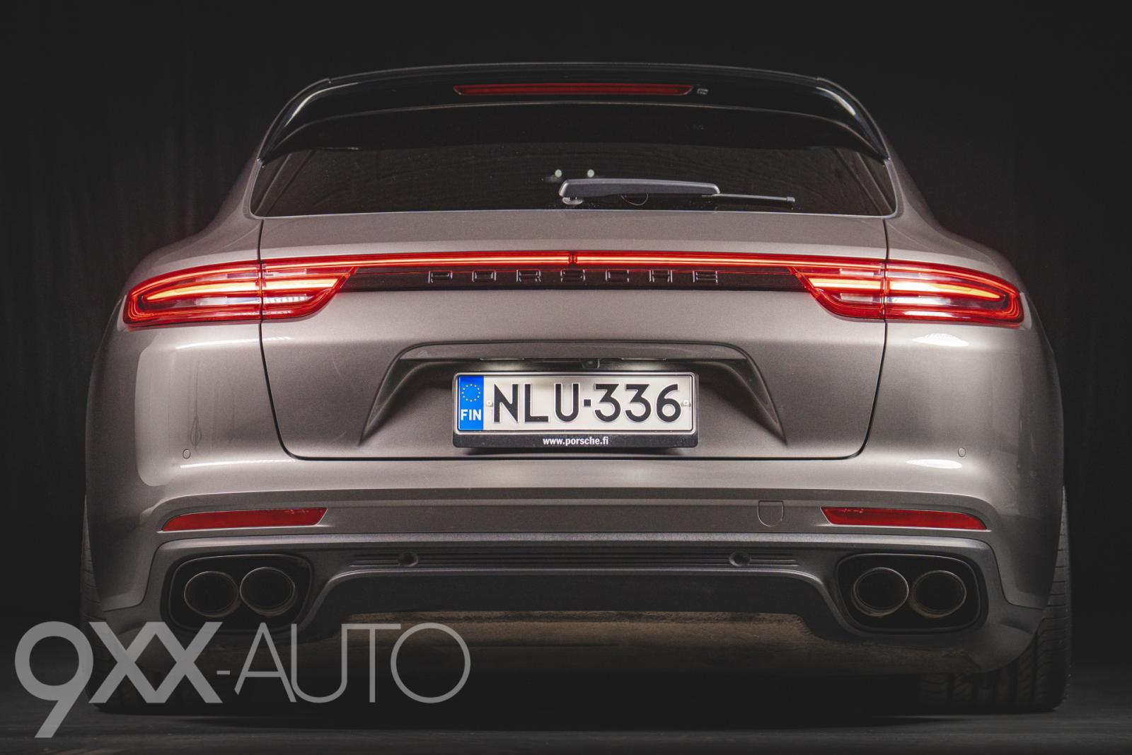 Musta Porsche Panamera Panamera Hybrid Sport Turismo
Sport Chrono