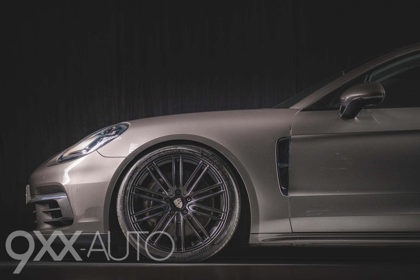 Musta Porsche Panamera Panamera Hybrid Sport Turismo
Sport Chrono