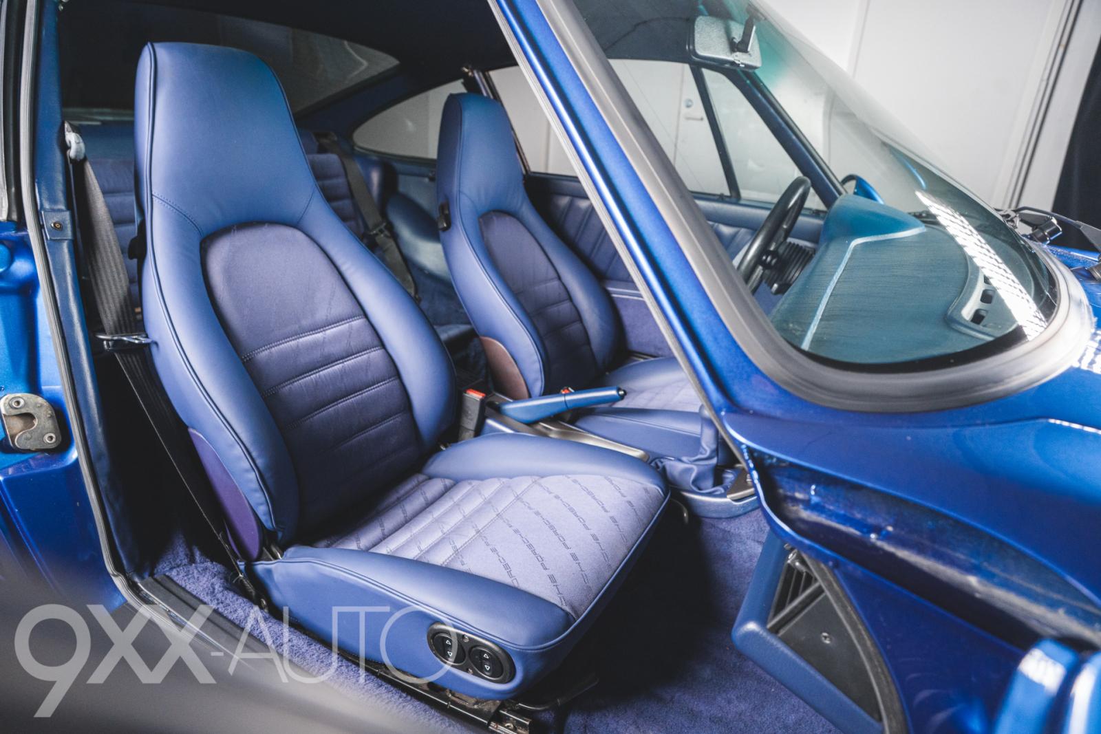 Sininen Porsche 911 964 C2 Manuaali *Suomiauto!*