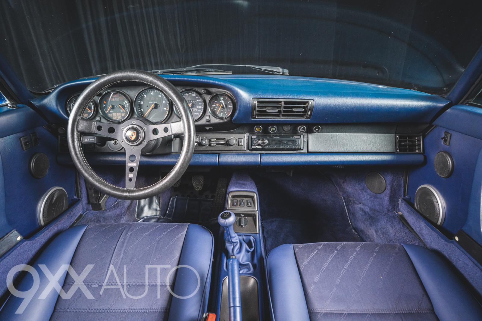 Sininen Porsche 911 964 C2 Manuaali *Suomiauto!*