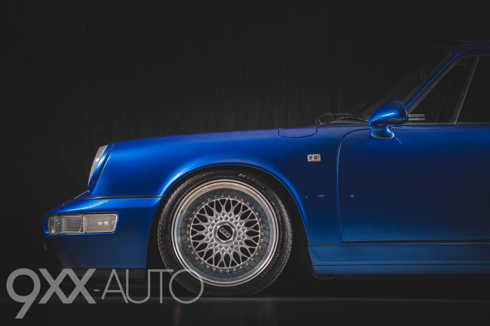 Sininen Porsche 911 964 C2 Manuaali *Suomiauto!*