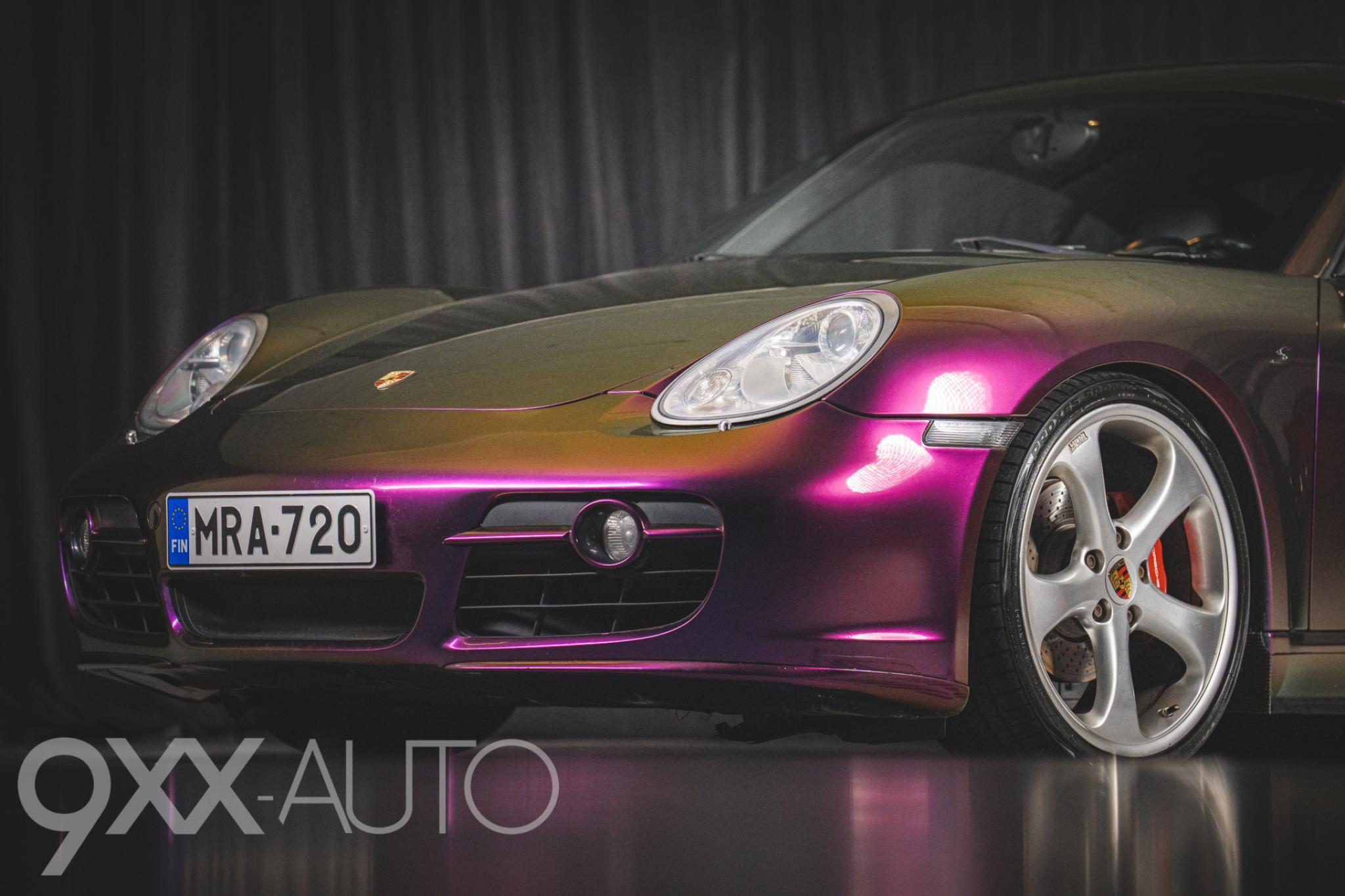 Musta Porsche Cayman S 3.4 Manuaali