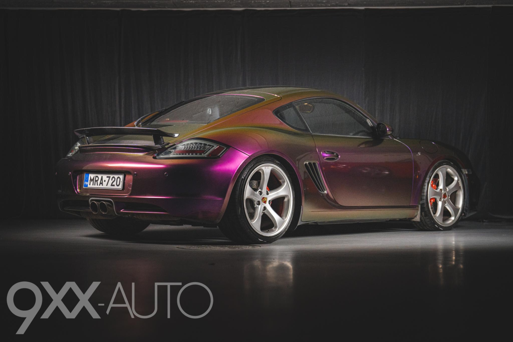 Musta Porsche Cayman S 3.4 Manuaali