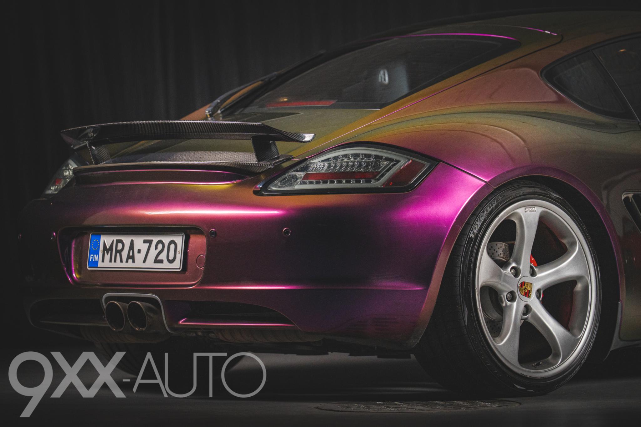Musta Porsche Cayman S 3.4 Manuaali