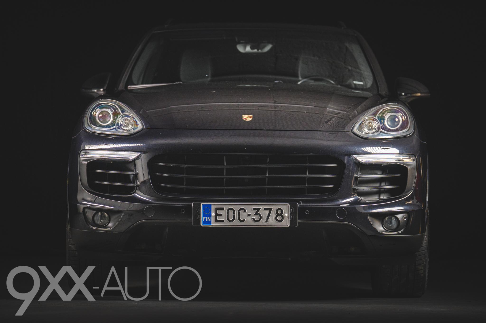 Musta Porsche Cayenne S e-Hybrid Platinum Edition