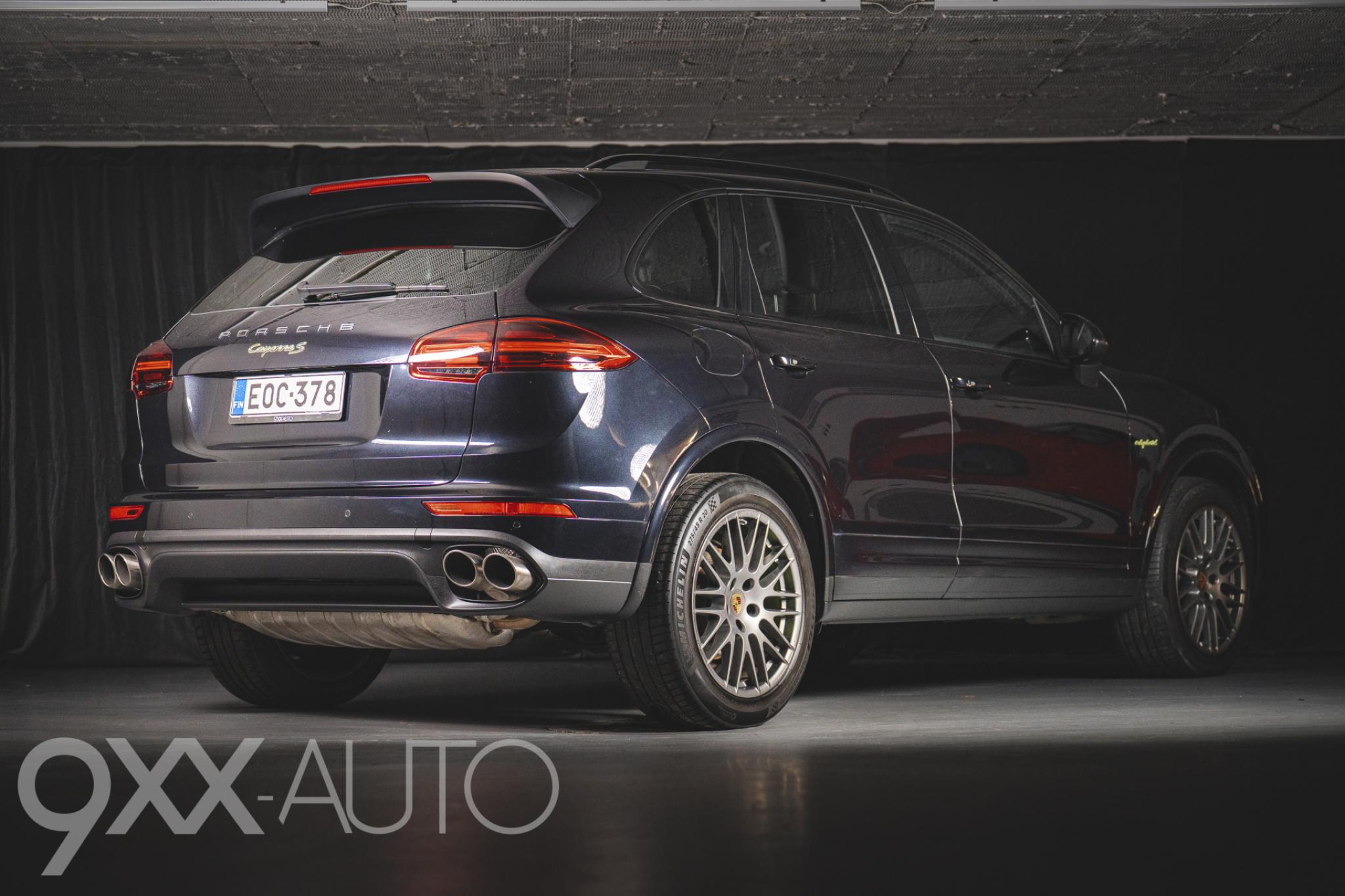 Musta Porsche Cayenne S e-Hybrid Platinum Edition