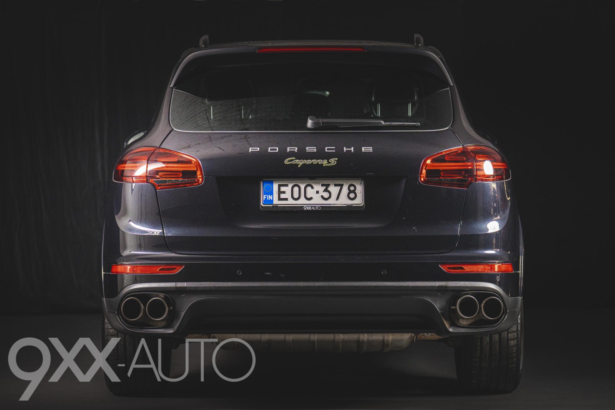 Musta Porsche Cayenne S e-Hybrid Platinum Edition