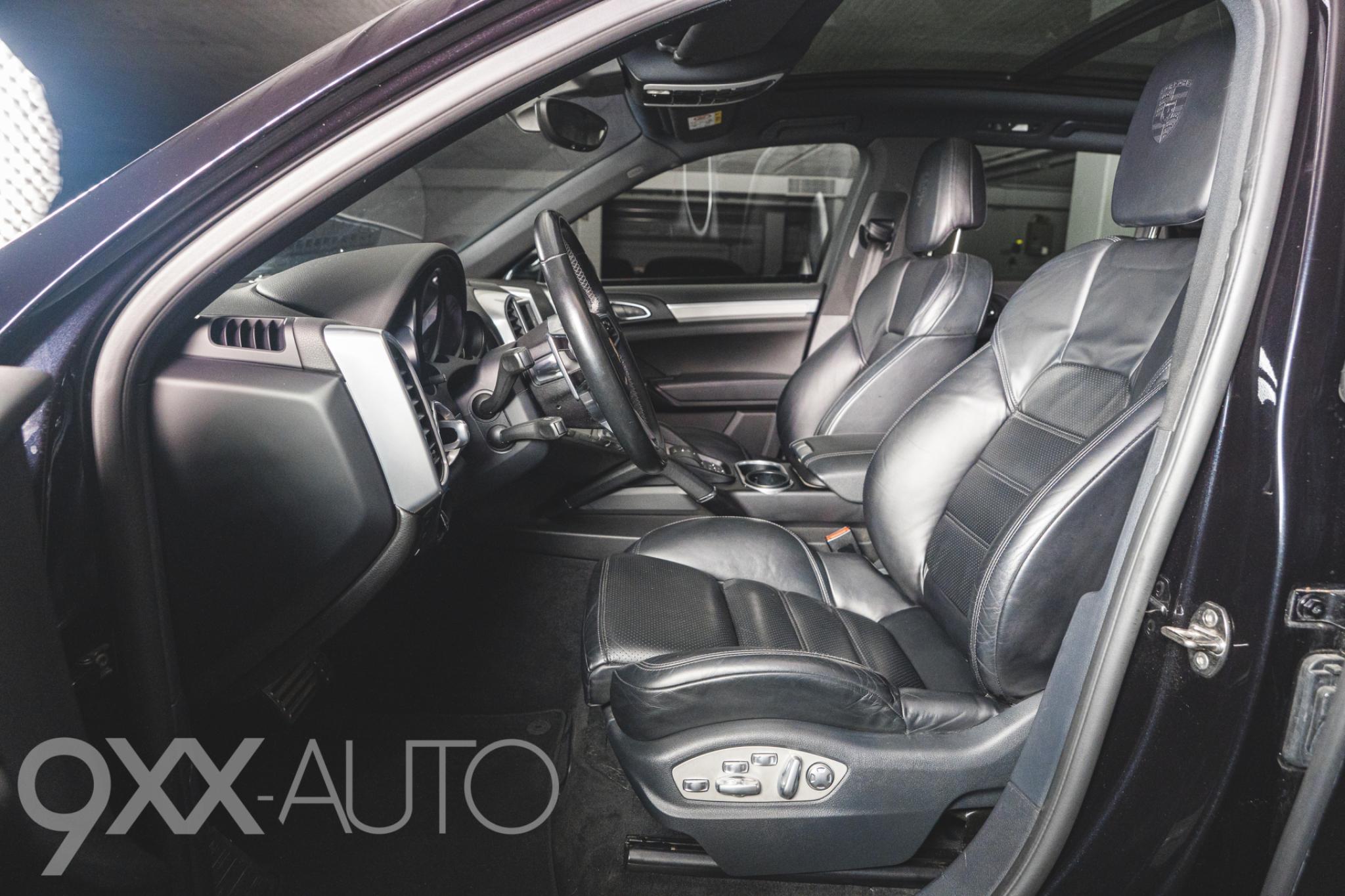 Musta Porsche Cayenne S e-Hybrid Platinum Edition