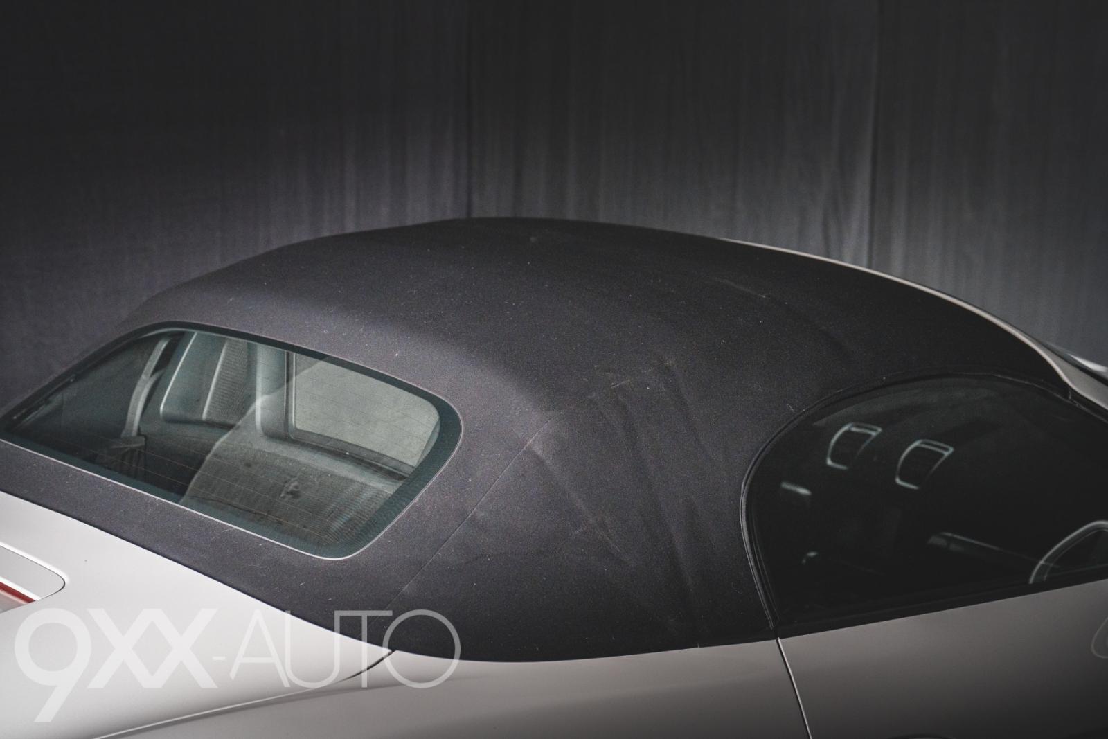 Valkoinen Porsche Boxster S 981 PDK