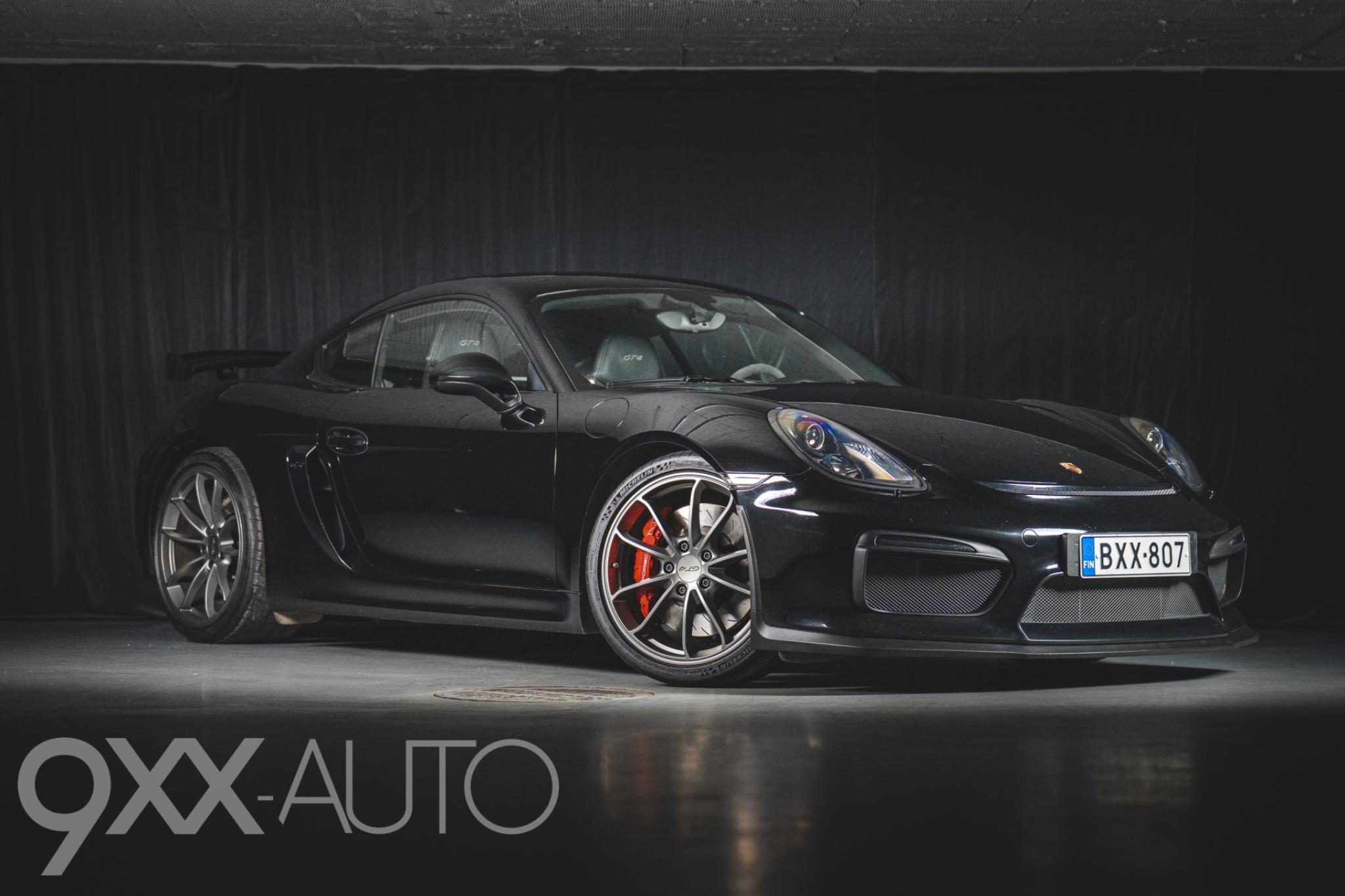 Musta Porsche Cayman