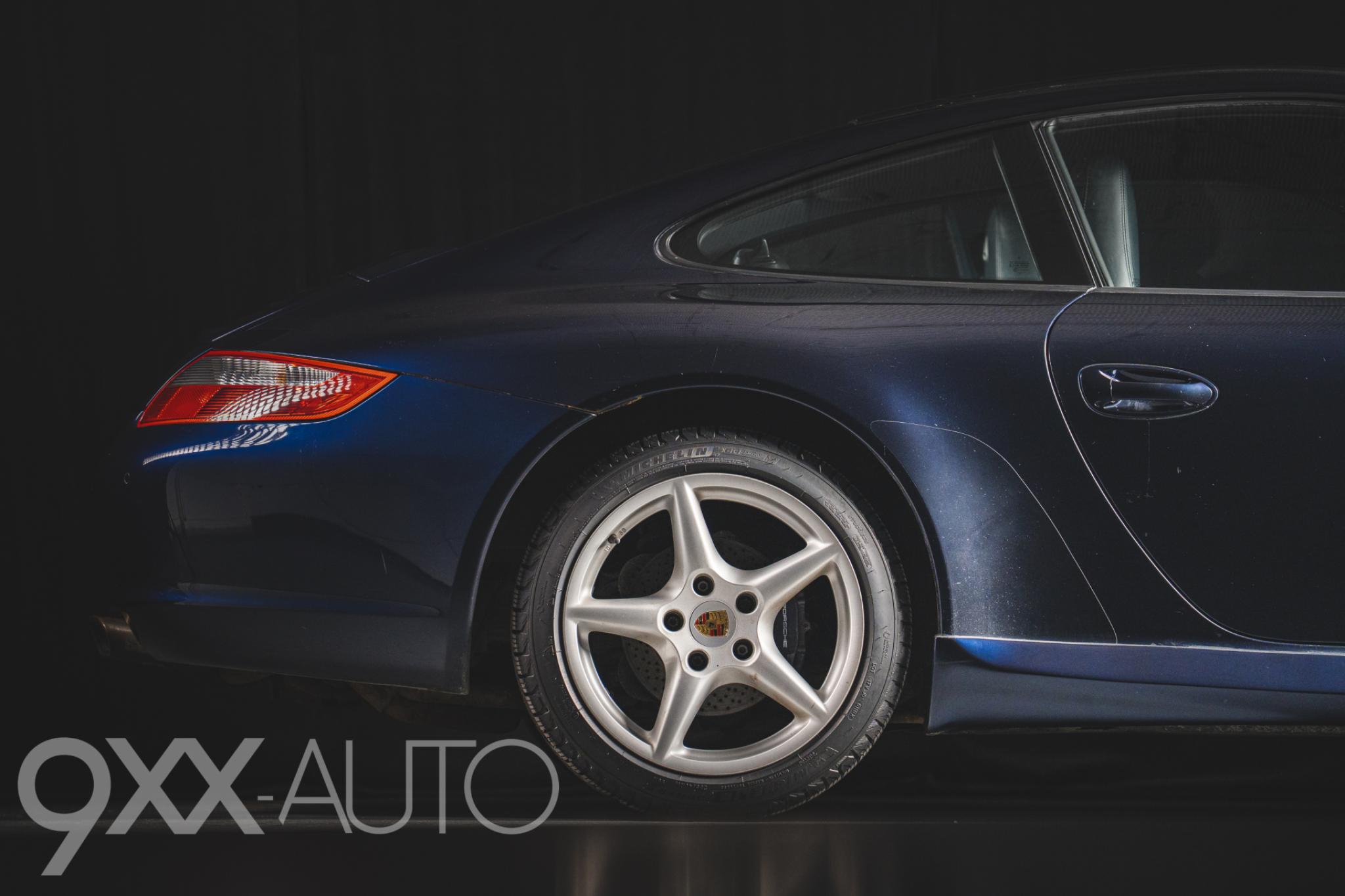 Sininen Porsche 911 C2 Manuaali Aerokit 