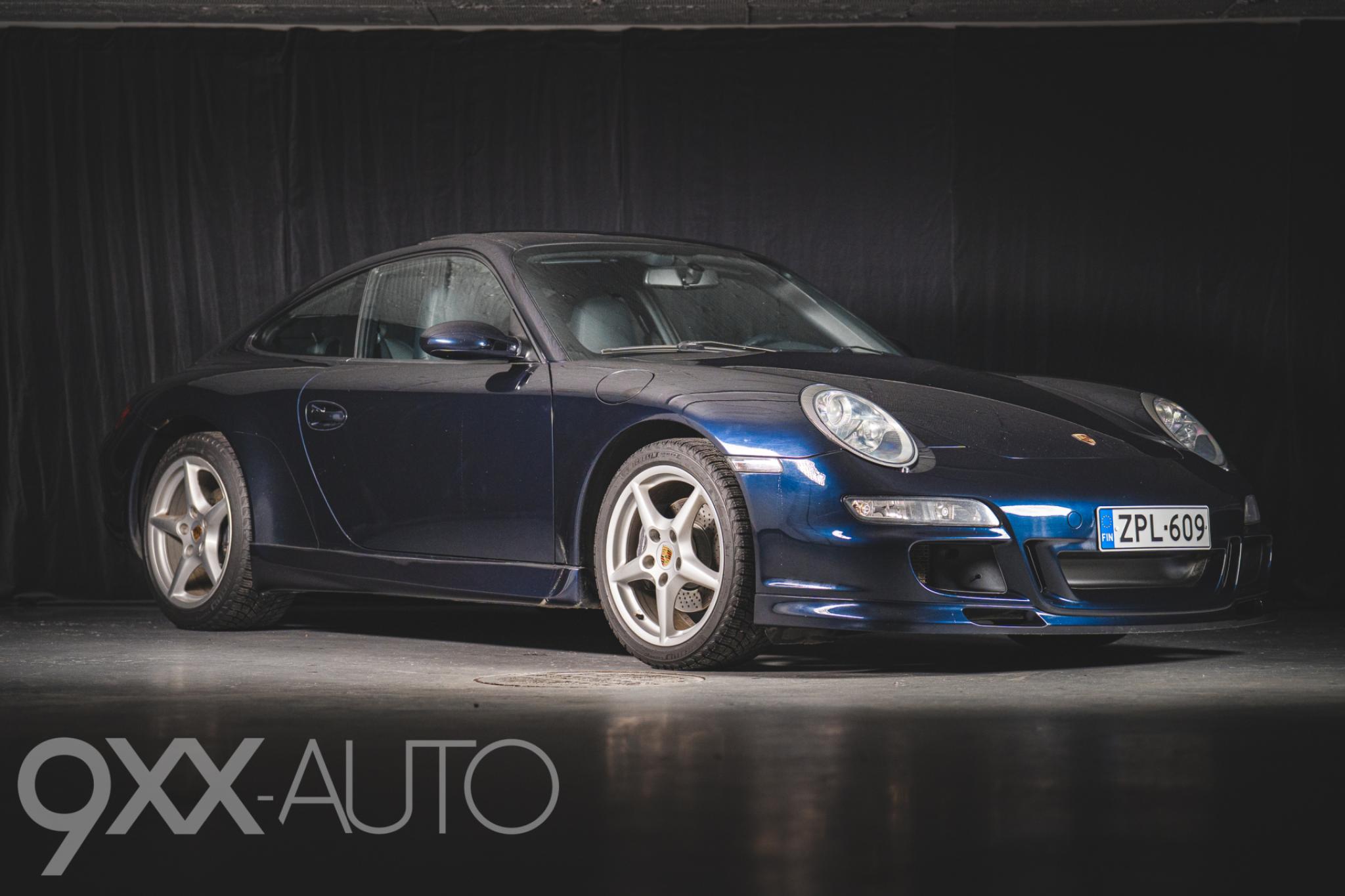 Sininen Porsche 911