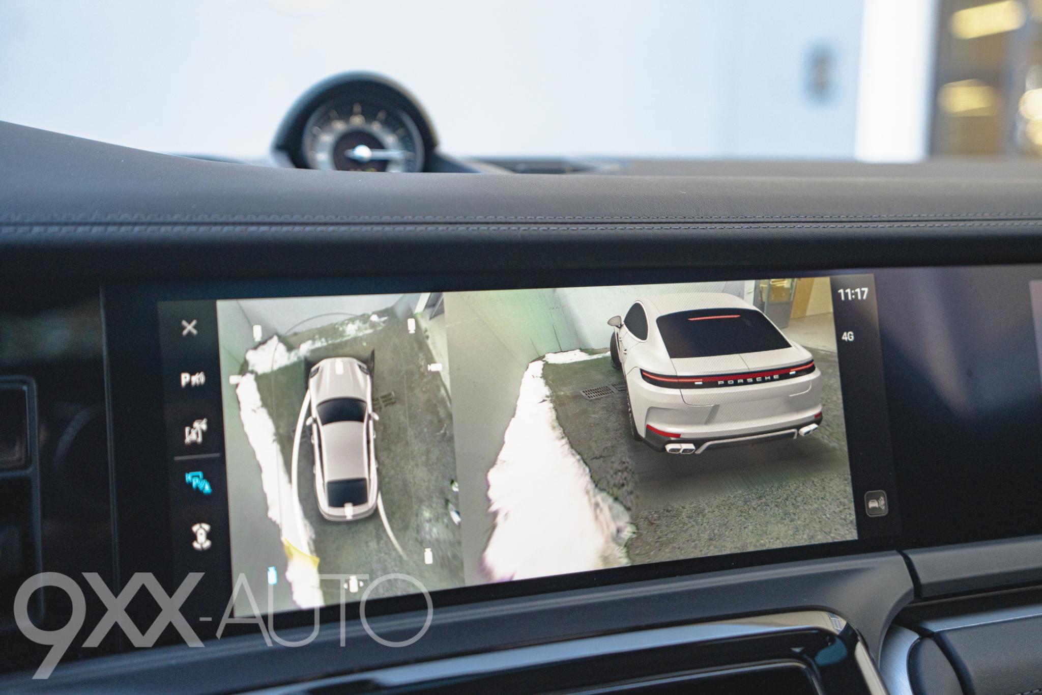 Vihreä Porsche Panamera Turbo e-Hybrid