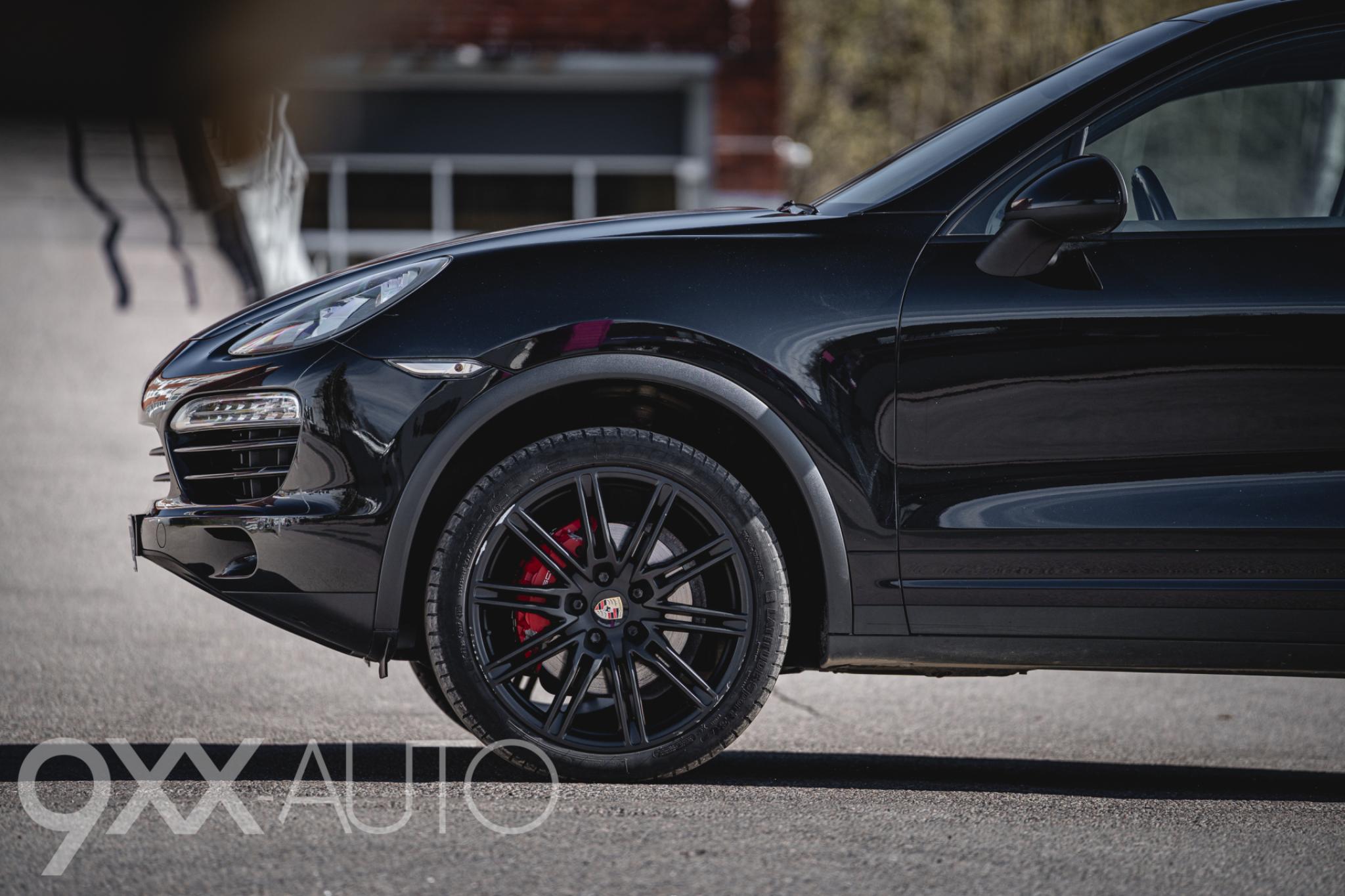 Musta Porsche Cayenne Diesel Tiptronic *Musta, Musta, Mustat*