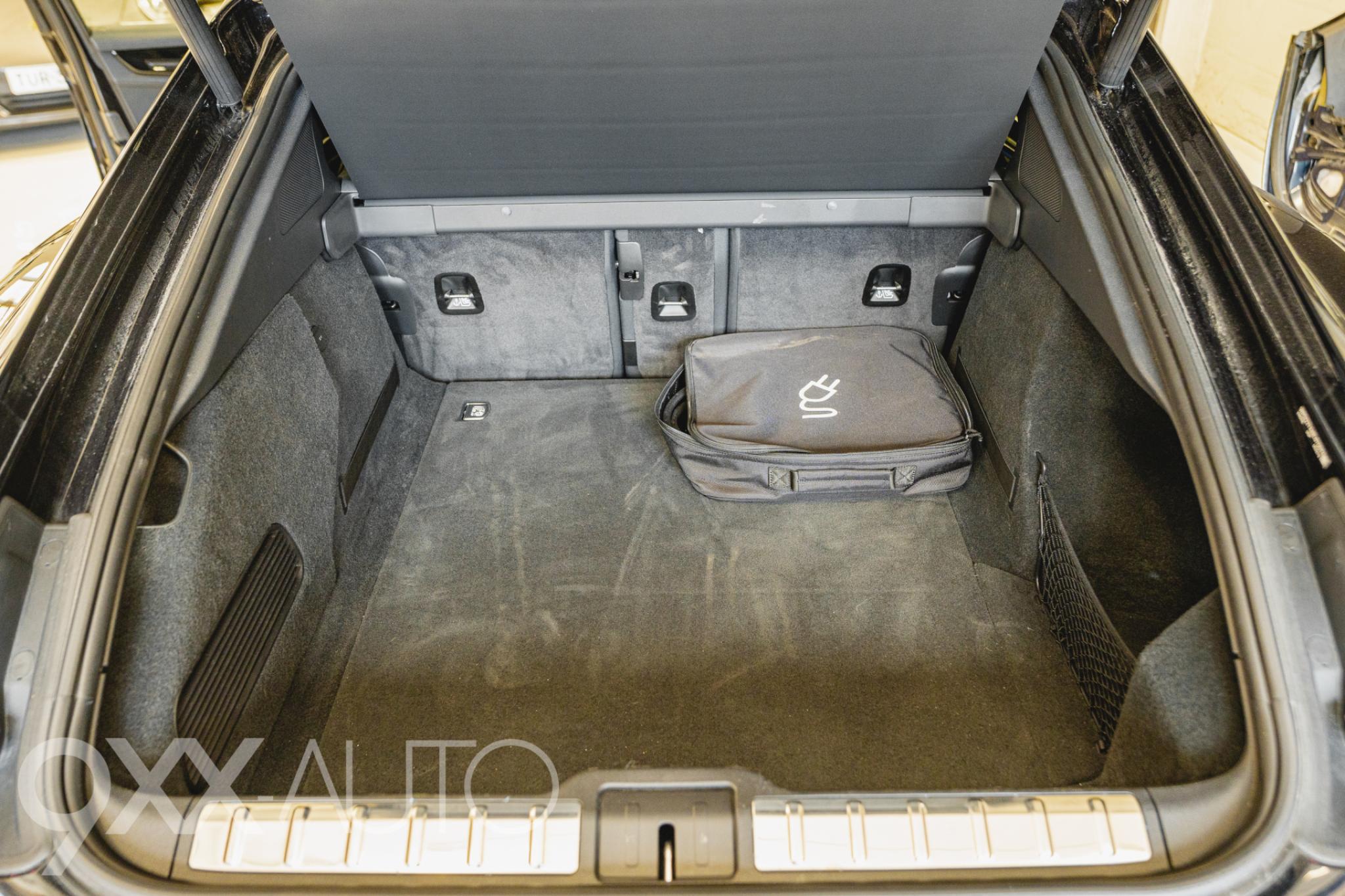 Musta Porsche Panamera 4 E Hybrid *Korkeantason varustelu!* Matrix valot // 360 kamera // Panorama lasikatto // Adapt Cruise
