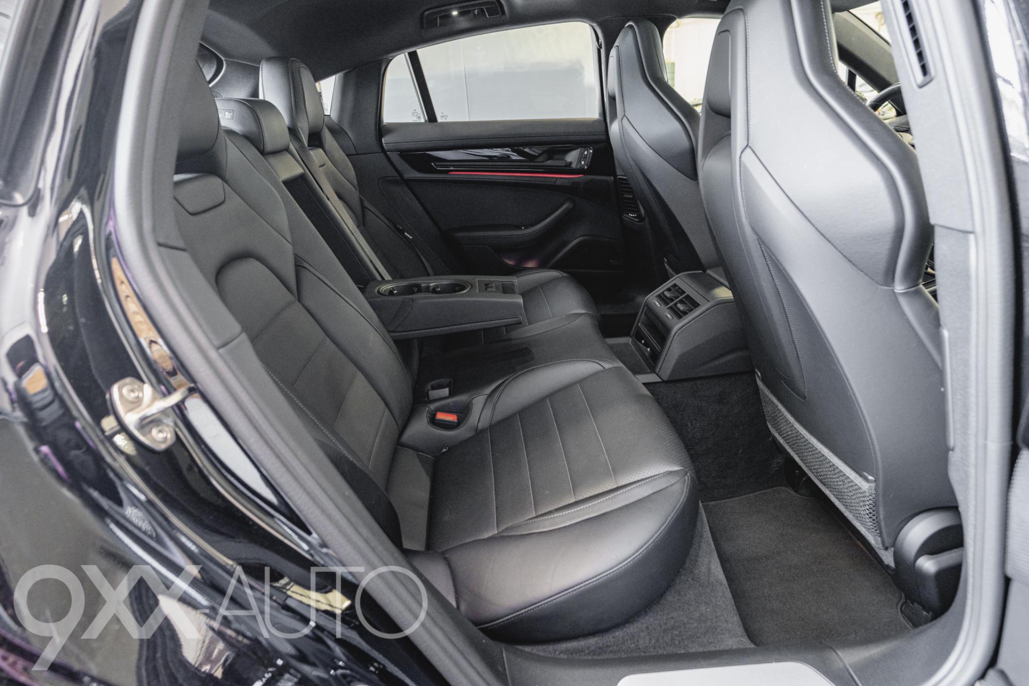 Musta Porsche Panamera 4 E Hybrid *Korkeantason varustelu!* Matrix valot // 360 kamera // Panorama lasikatto // Adapt Cruise