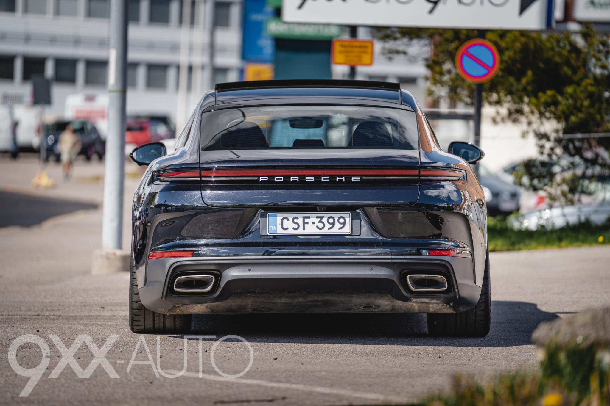 Musta Porsche Panamera 4 E Hybrid *Korkeantason varustelu!* Matrix valot // 360 kamera // Panorama lasikatto // Adapt Cruise